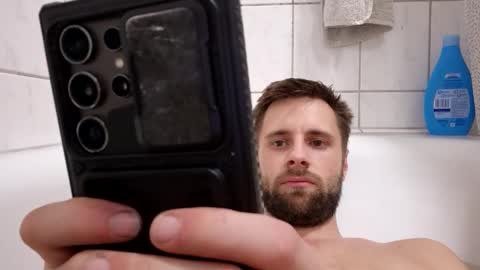 Snapshot of julia_official chatting on 02/11/26, 09:20 julia_official online show from 02/11/26, 09:20