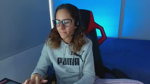 Julia Schedule 10 pm to 4  am GTM-5 online show from 12/05/25, 06:59