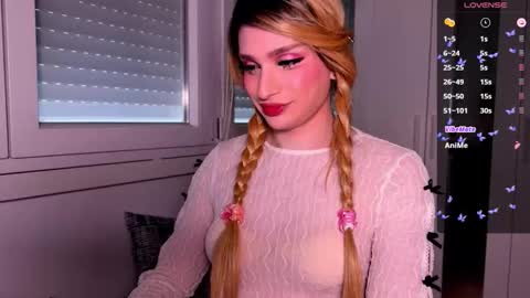 Snapshot of julia_sweetbaby chatting on 03/25/26, 04:13 Julia online show from 03/25/26, 04:13