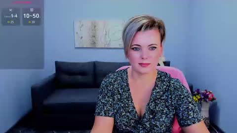 Snapshot of julia_wilsons chatting on 11/23/25, 07:19 Julia online show from 11/23/25, 07:19