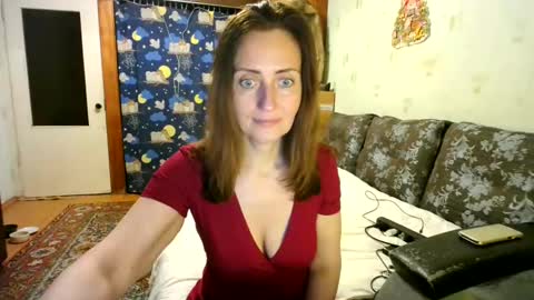 Snapshot of juliaa_foxi chatting on 01/07/25, 09:03 juliaa_foxi online show from 01/07/25, 09:03