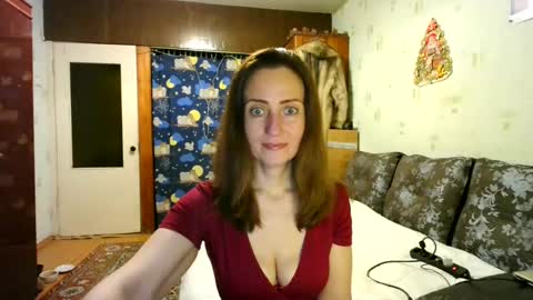 Snapshot of juliaa_foxi chatting on 02/04/25, 06:27 juliaa_foxi online show from 02/04/25, 06:27