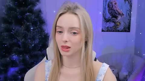 Snapshot of juliabrewwer chatting on 12/15/25, 01:48 Julia online show from 12/15/25, 01:48