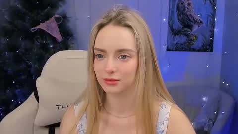 Snapshot of juliabrewwer chatting on 12/22/25, 02:14 Julia online show from 12/22/25, 02:14