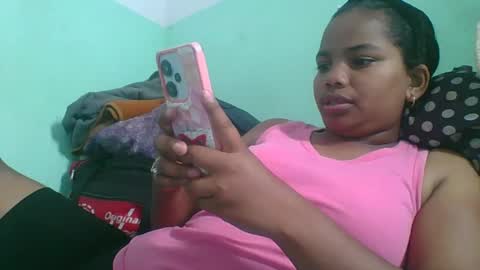 Snapshot of juliah02 chatting on 01/25/25, 06:12 juliah02 online show from 01/25/25, 06:12