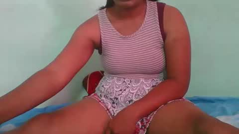 Snapshot of juliah02 chatting on 02/20/25, 05:55 juliah02 online show from 02/20/25, 05:55