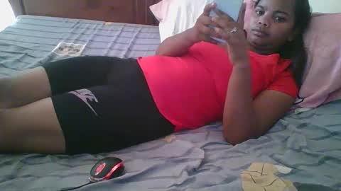 Snapshot of juliah02 chatting on 02/26/25, 10:04 juliah02 online show from 02/26/25, 10:04