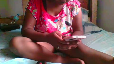 Snapshot of juliah02 chatting on 03/12/25, 11:31 juliah02 online show from 03/12/25, 11:31