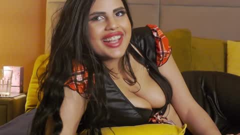 Snapshot of juliaharveyy chatting on 01/24/25, 11:26 Julia online show from 01/24/25, 11:26