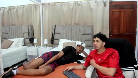 Snapshot of julian_billy chatting on 01/05/25, 02:41 julian billy online show from 01/05/25, 02:41