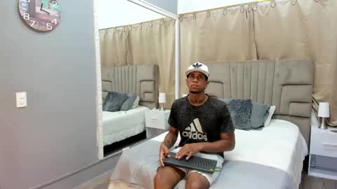 Snapshot of julian_billy chatting on 01/10/25, 05:34 julian billy online show from 01/10/25, 05:34