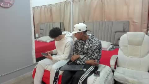 Snapshot of julian_billy chatting on 01/28/25, 02:21 julian billy online show from 01/28/25, 02:21