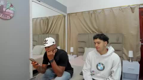 Snapshot of julian_billy chatting on 02/21/25, 12:06 julian billy online show from 02/21/25, 12:06