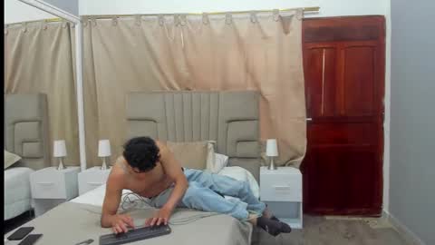 Snapshot of julian_billy chatting on 03/04/25, 02:21 julian billy online show from 03/04/25, 02:21