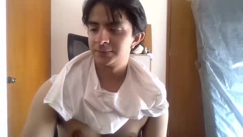 Snapshot of julian_mora7 chatting on 03/12/25, 07:06 Julian Mora online show from 03/12/25, 07:06