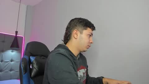 julian_smith21 online show from 02/26/26, 12:15