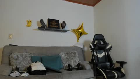 julian_wallace online show from 10/25/25, 05:19