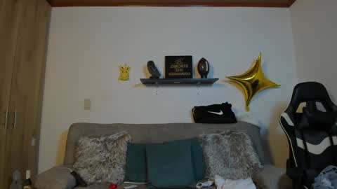 julian_wallace online show from 11/28/25, 03:47