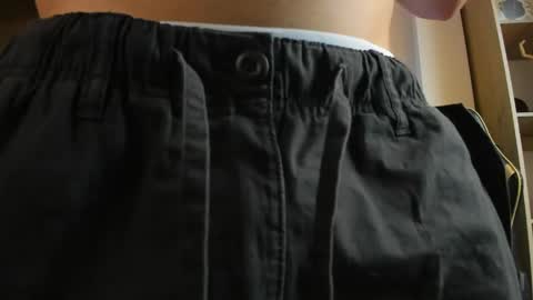 julian_wallace online show from 05/01/26, 08:57