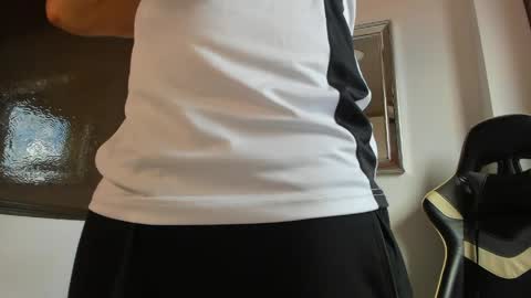 julian_wallace online show from 05/03/26, 06:03