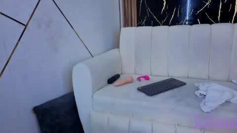 JULIANA AND CHRIS online show from 04/14/26, 05:41