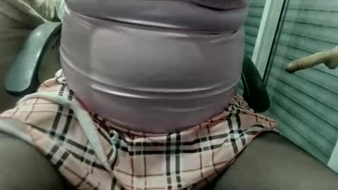 Snapshot of juliana8106 chatting on 02/02/25, 04:54 juliana online show from 02/02/25, 04:54