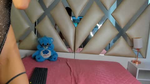 Snapshot of juliana_js_ chatting on 12/11/24, 03:58 juliana_js_ online show from 12/11/24, 03:58