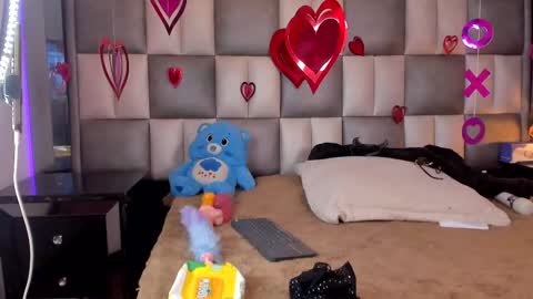 Snapshot of juliana_js_ chatting on 02/13/25, 12:13 juliana_js_ online show from 02/13/25, 12:13