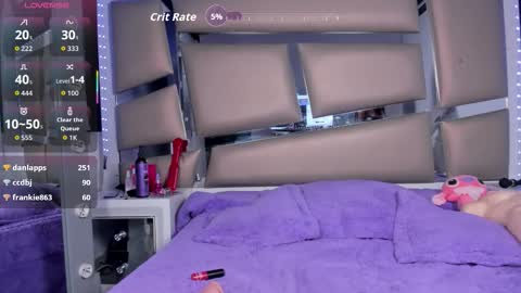Snapshot of juliana_js_ chatting on 09/17/25, 12:12 juliana_js_ online show from 09/17/25, 12:12