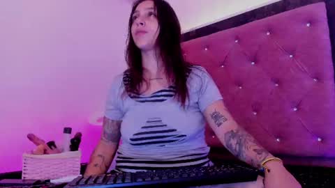 JulianaCarter online show from 06/25/26, 08:35