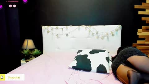 Julianna online show from 12/01/24, 07:36