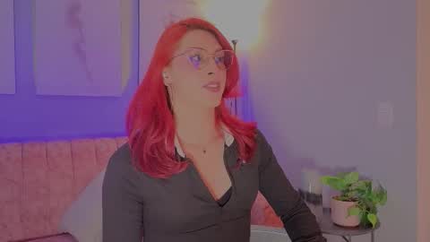 Juliana online show from 12/05/25, 01:36