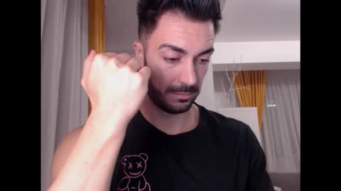 Snapshot of julianroyce chatting on 11/15/25, 10:15 JulianRoyce online show from 11/15/25, 10:15