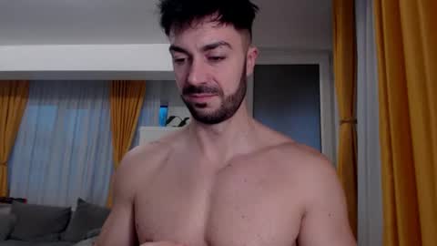 Snapshot of julianroyce chatting on 02/03/26, 05:16 JulianRoyce online show from 02/03/26, 05:16