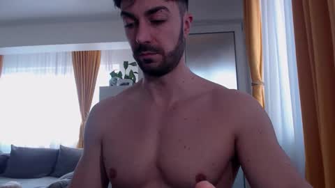 Snapshot of julianroyce chatting on 02/16/26, 01:51 JulianRoyce online show from 02/16/26, 01:51