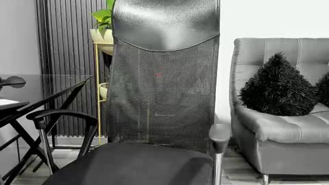 Julian online show from 03/03/25, 02:15