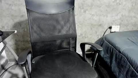 Julian online show from 09/23/25, 09:45