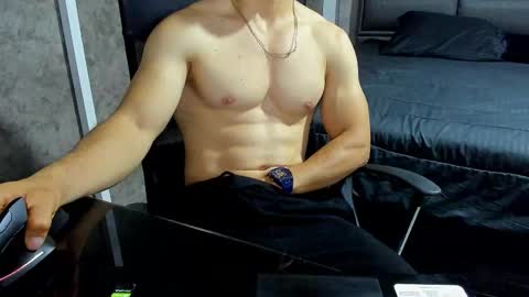 Julian online show from 10/19/25, 10:16