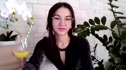 Snapshot of juliaorgasm chatting on 02/19/26, 02:46 Julia online show from 02/19/26, 02:46