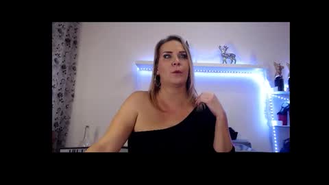 Julia online show from 02/10/26, 10:47