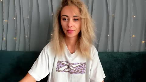 Yulya online show from 09/25/25, 03:10