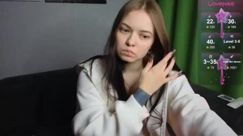 Snapshot of julidropp chatting on 02/02/25, 04:11 julidropp online show from 02/02/25, 04:11