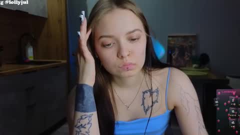 Snapshot of julidropp chatting on 03/03/25, 12:59 julidropp online show from 03/03/25, 12:59