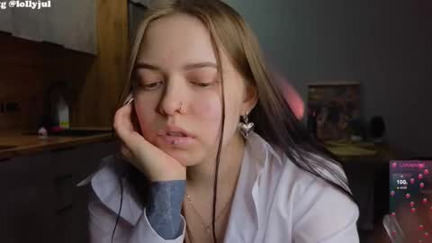 Snapshot of julidropp chatting on 03/09/25, 01:56 julidropp online show from 03/09/25, 01:56