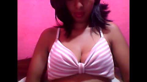 julie0612 online show from 02/03/25, 10:58