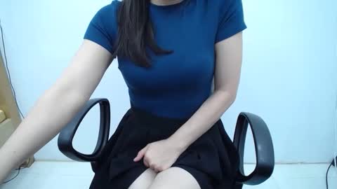 Snapshot of julie9x chatting on 05/04/26, 10:39 julie9x online show from 05/04/26, 10:39