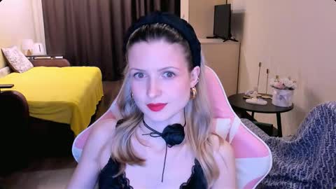 Snapshot of julie_flores chatting on 03/04/26, 03:29 Julie online show from 03/04/26, 03:29