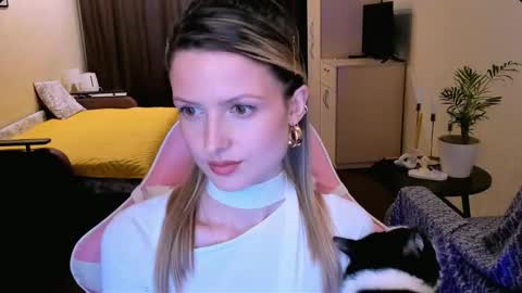 Snapshot of julie_flores chatting on 03/18/26, 02:09 Julie online show from 03/18/26, 02:09
