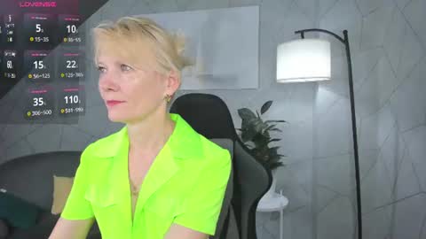 Julie Lucasss online show from 06/10/26, 11:46
