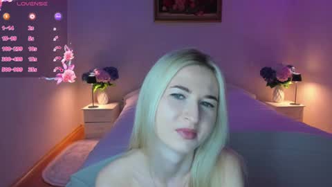 Snapshot of julieblazex chatting on 06/17/26, 08:21 julieblazex online show from 06/17/26, 08:21